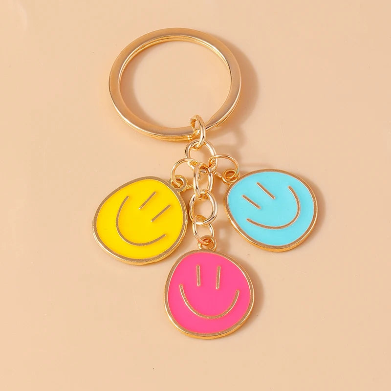 Aihua Irregular Round Smile Face Keychain for Women Key Ring Gift Fashion Cartoon Bag Airpods Box Car Phone Accessories Jewelry
