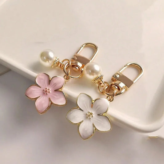 Fashion Flower Pearl Pendant Backpack Pendant Simple Alloy Drip Oil Car Key Pendant Earphones Phone Hanging Gift