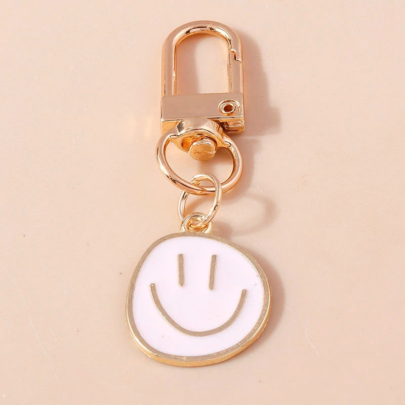 Aihua Irregular Round Smile Face Keychain for Women Key Ring Gift Fashion Cartoon Bag Airpods Box Car Phone Accessories Jewelry