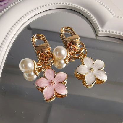 Fashion Flower Pearl Pendant Backpack Pendant Simple Alloy Drip Oil Car Key Pendant Earphones Phone Hanging Gift