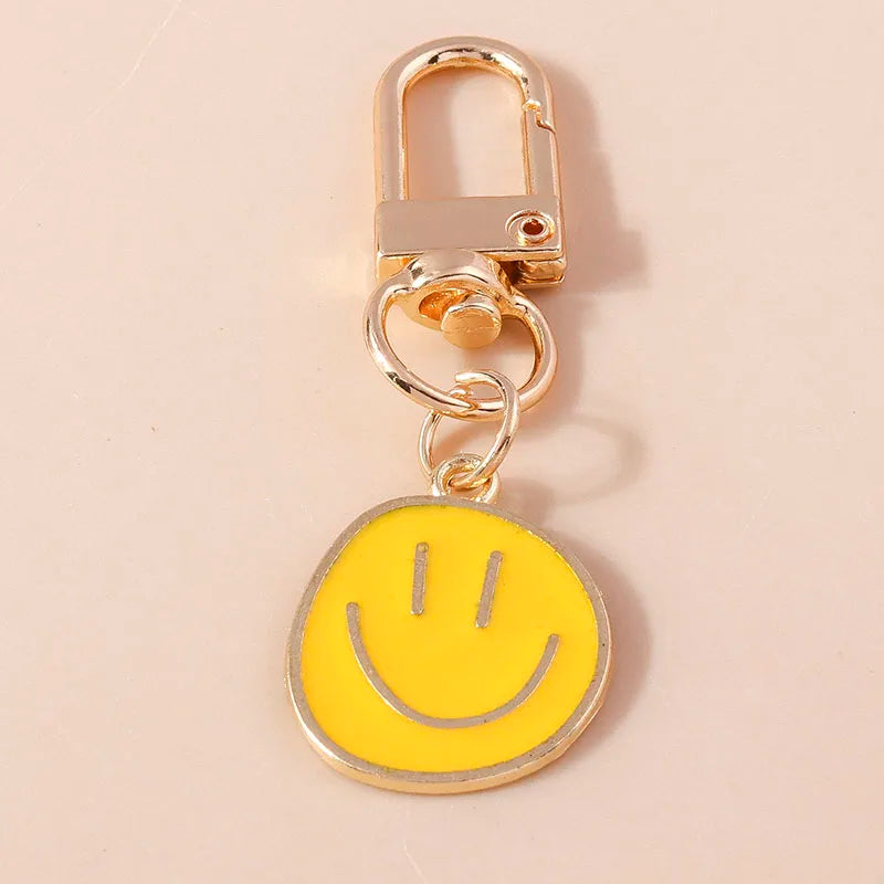 Aihua Irregular Round Smile Face Keychain for Women Key Ring Gift Fashion Cartoon Bag Airpods Box Car Phone Accessories Jewelry