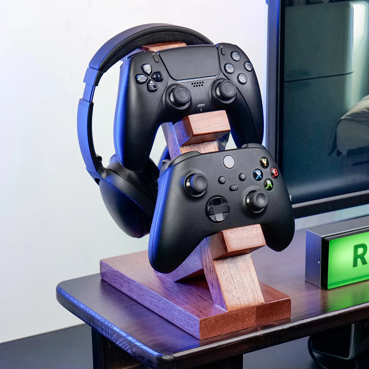 Wood Headphone Stand Gaming Headset Holder for Desk Display Gaming Accessories Gift for Airpods PS5 Xbox