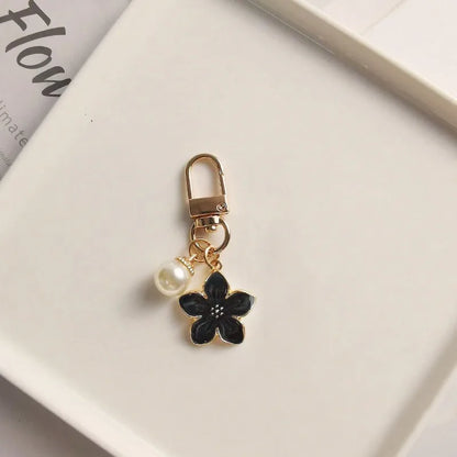 Fashion Flower Pearl Pendant Backpack Pendant Simple Alloy Drip Oil Car Key Pendant Earphones Phone Hanging Gift